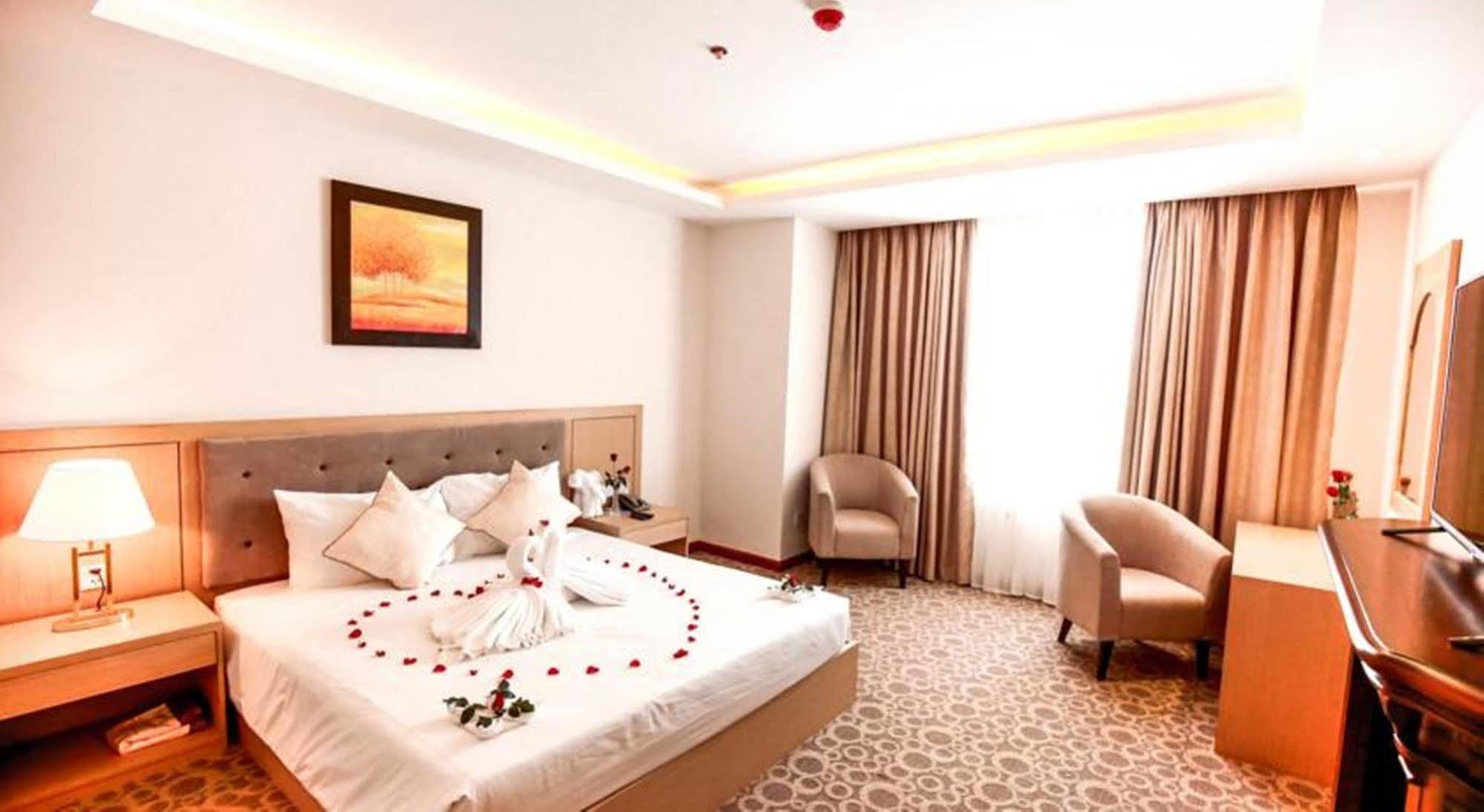 Bavico Plaza Hotel 달랏 외부 사진