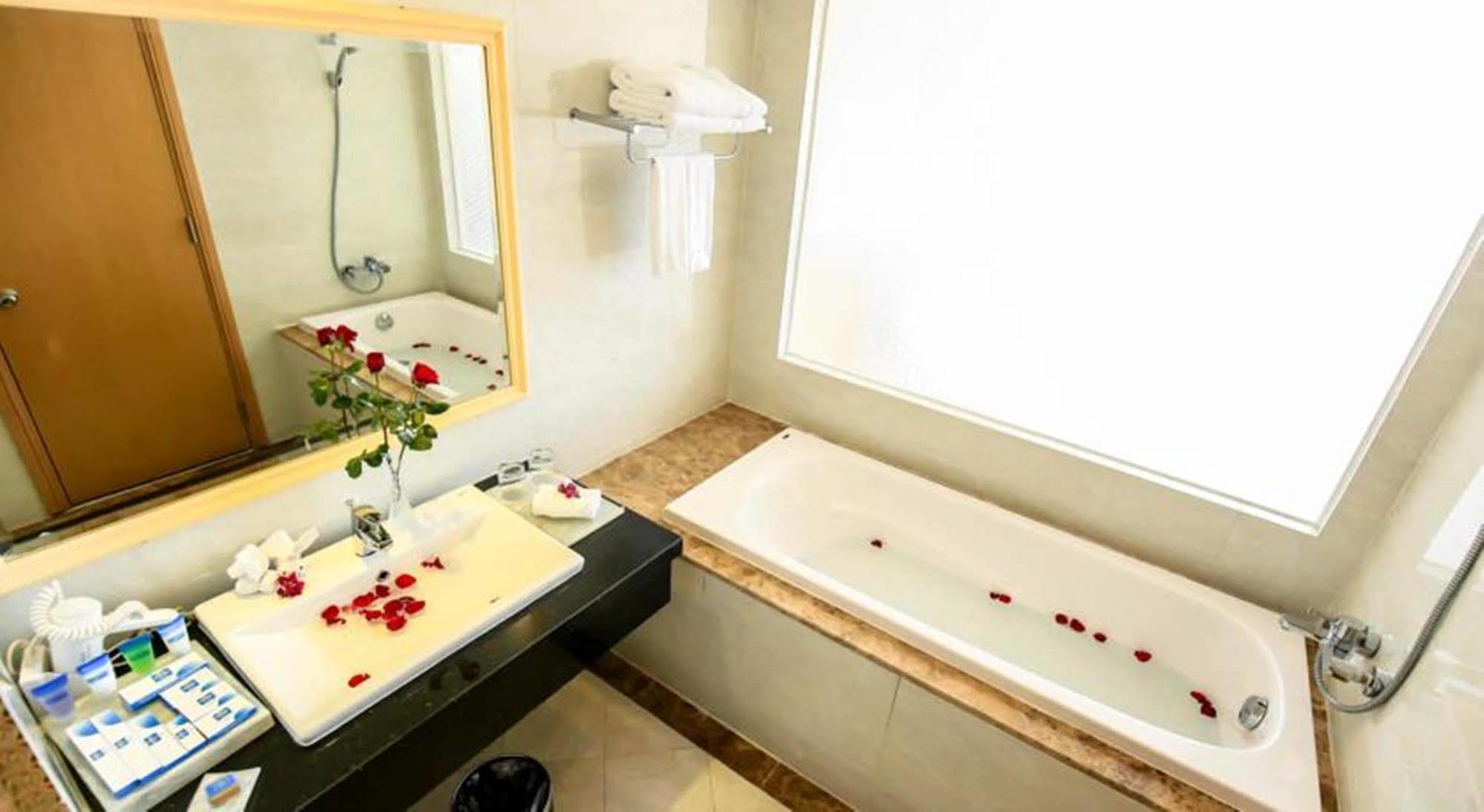 Bavico Plaza Hotel 달랏 외부 사진